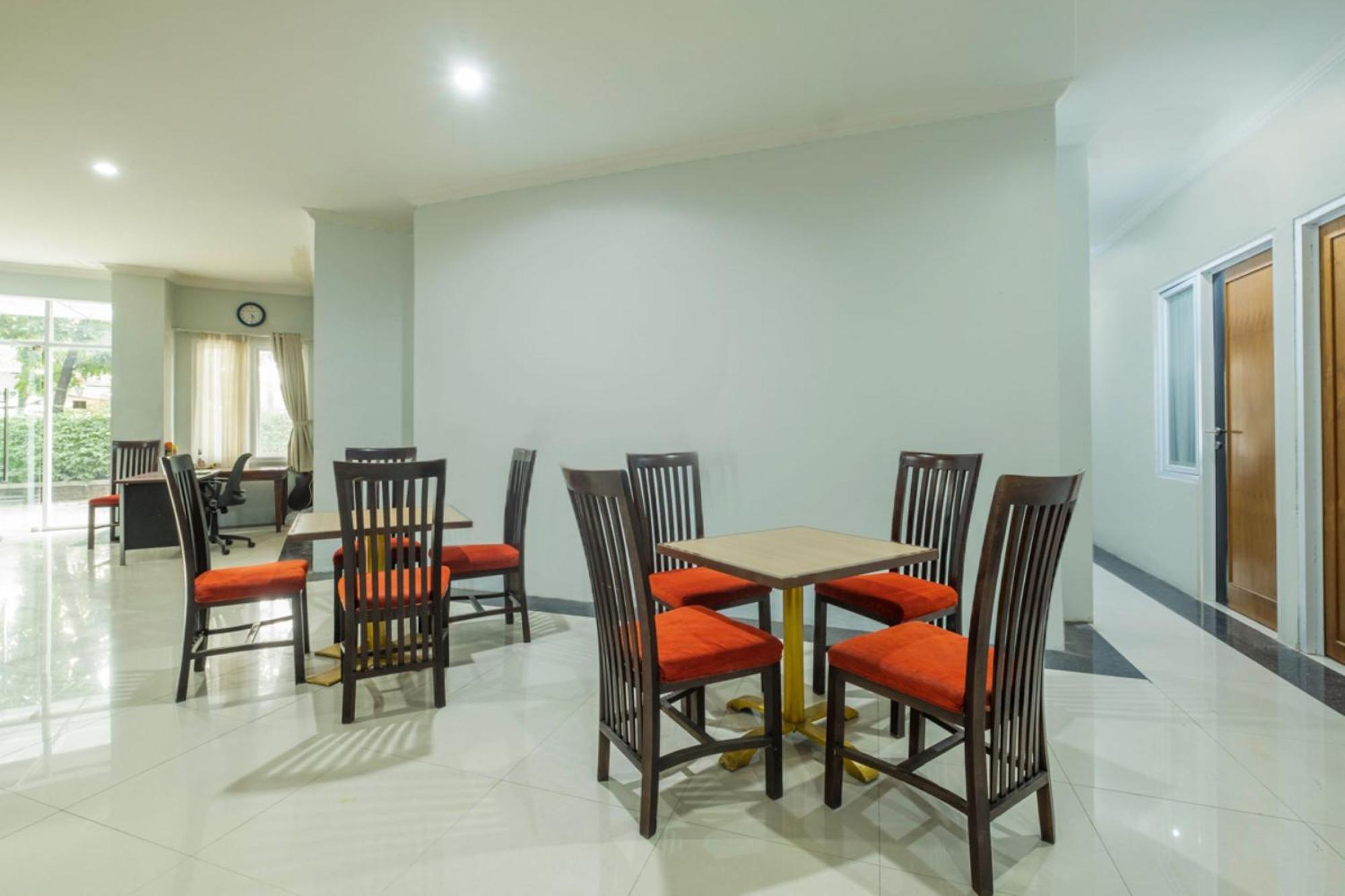 Oyo Living 2195 Al Jazeerah Residence Syariah Bandung Buitenkant foto